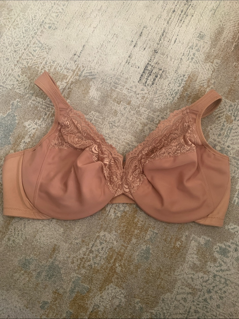 New glamorise Women's Full Coverage Lace Underwire Bra tan 48D